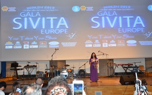 ค่ายเยาวชนและนักศึกษาเวียดนามในยุโรปประสบความสำเร็จอย่างงดงาม